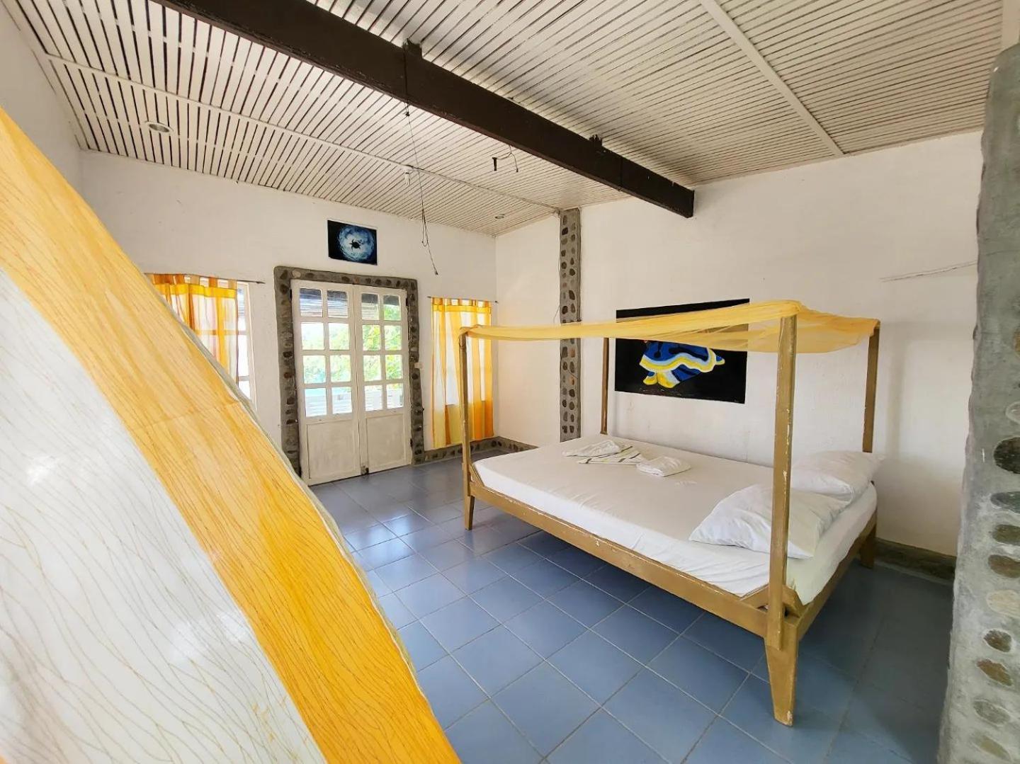 Liberty'S Lodge And Diving - Apo Island Dumaguete City Exterior foto