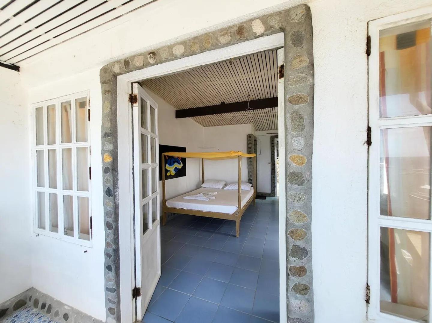 Liberty'S Lodge And Diving - Apo Island Dumaguete City Exterior foto