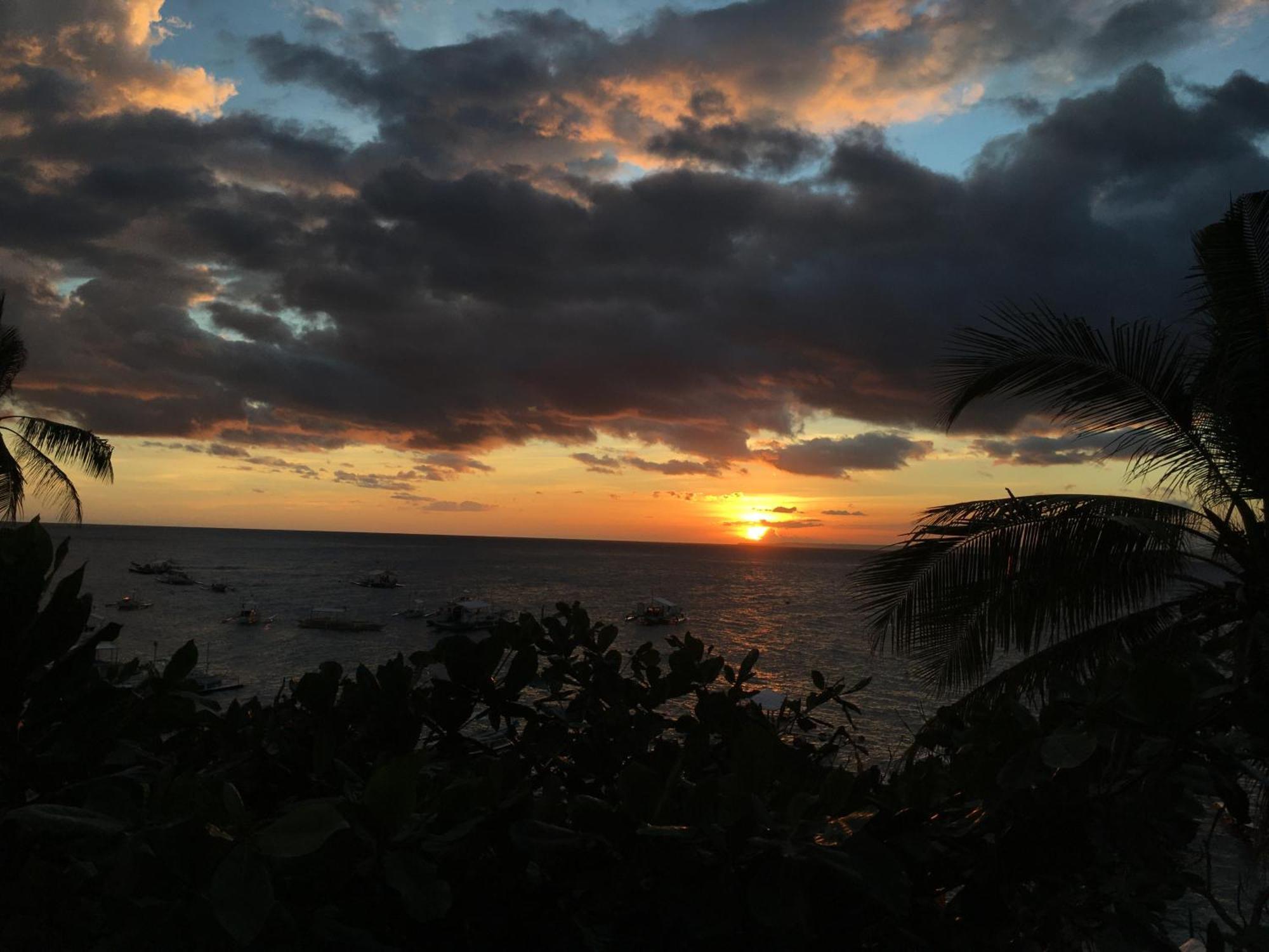 Liberty'S Lodge And Diving - Apo Island Dumaguete City Exterior foto
