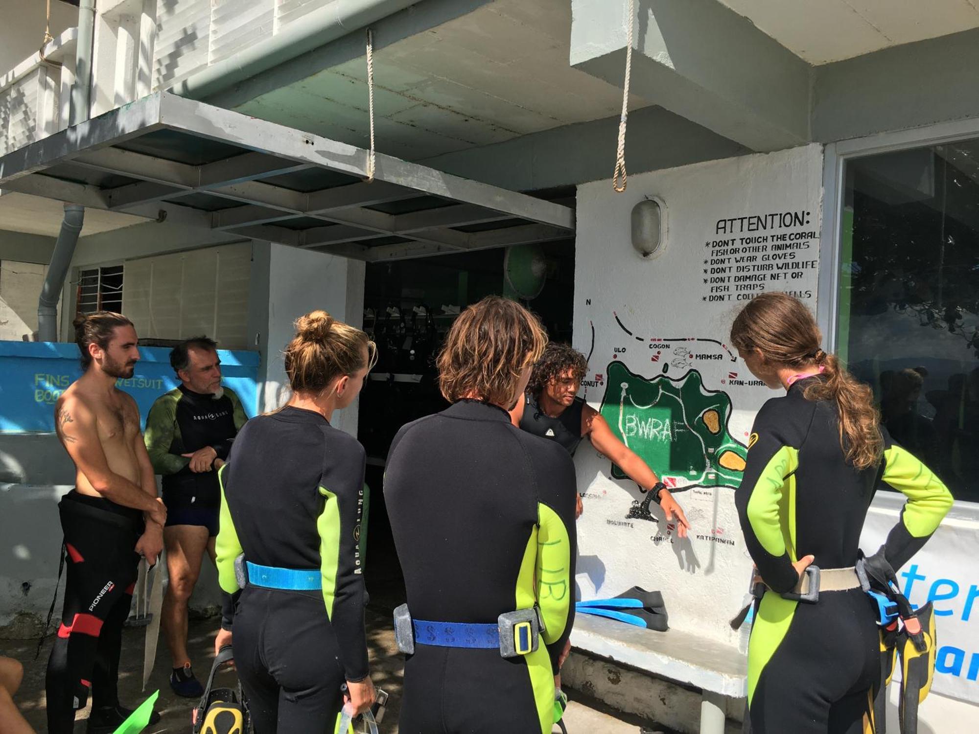 Liberty'S Lodge And Diving - Apo Island Dumaguete City Exterior foto
